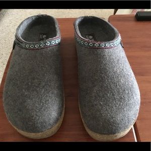 Women’s Haflinger mules.